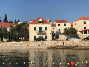 Apartments by the sea Sutivan, Brac - 17796